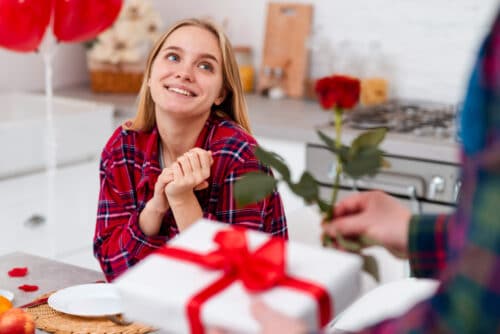 10 идеи за подарък за Свети Валентин за нея