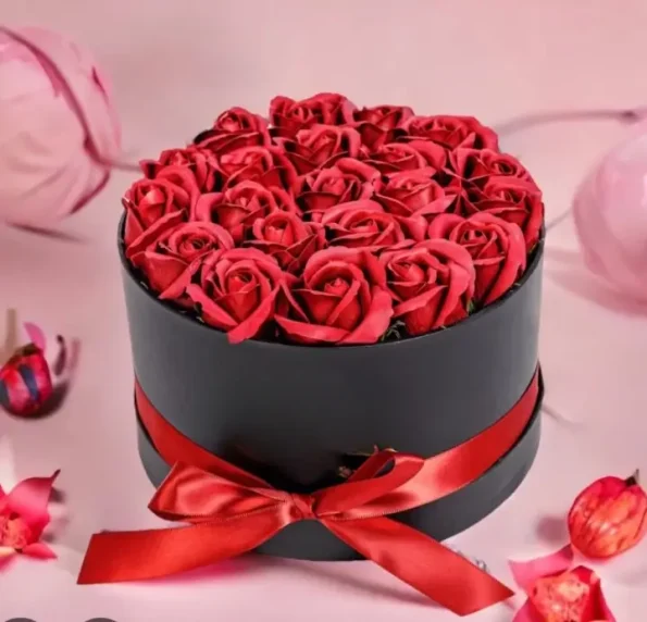 Букет от сапунени рози в кутия